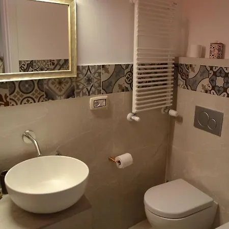 לינה וארוחת בוקר Casa Zia Cecchina 3*